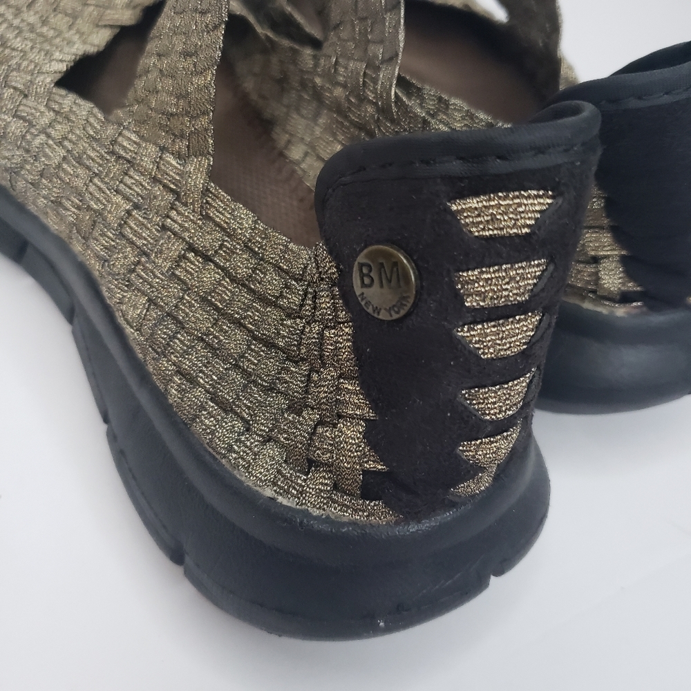 Gold metallic signature comfortable Mary Jane Flat Woven basket look shoes - Picture 6 of 9